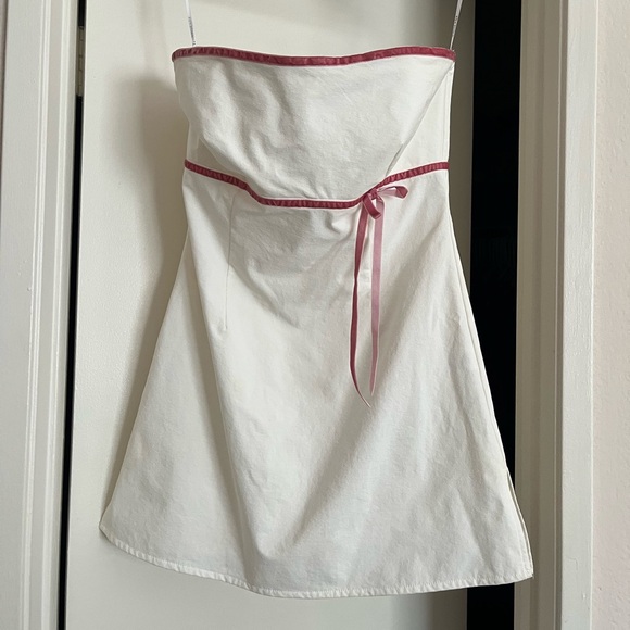 White Fox Boutique Dresses & Skirts - White Fox Boutique Strapless Dress